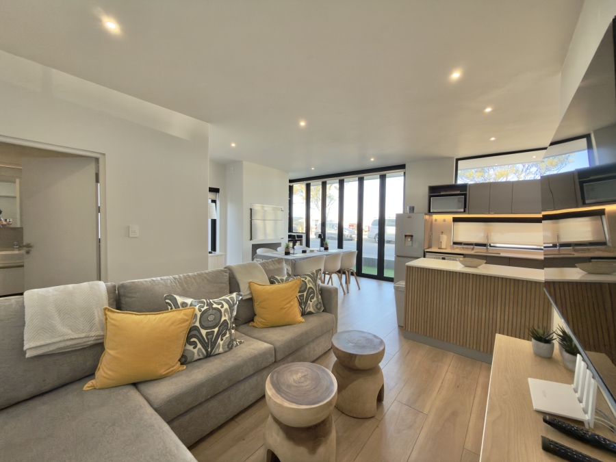 4 Bedroom Property for Sale in Hartenbos Central Western Cape